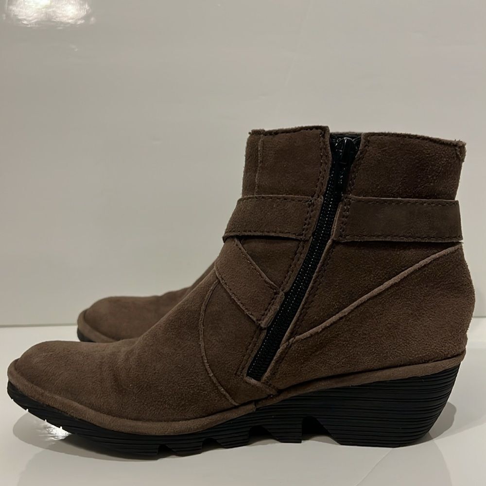 Fly London Perz Brown Suede Wedge Buckle Boots Booties Size 37 - Picture 4 of 13